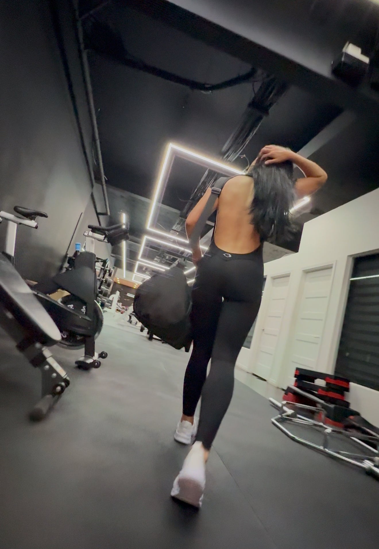 Isabella - Une pièce Femme Édition Limitée